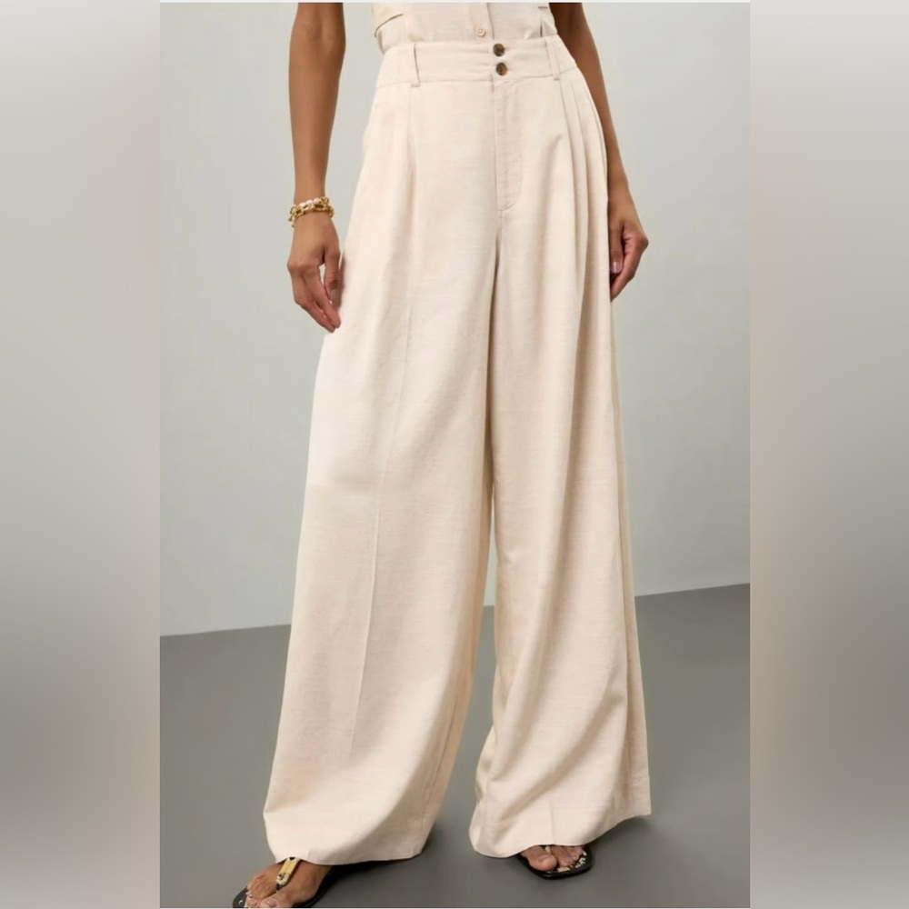 CeCe Off White Wide Leg Trouser Pants Size‎ 14 Pleated
Linen blend Baggy